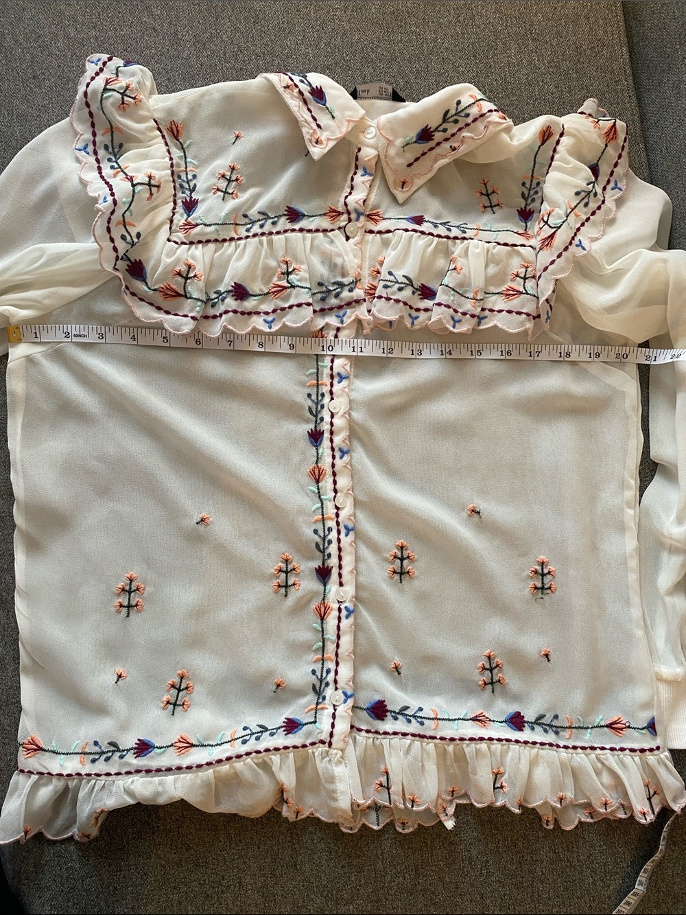 Splash White Embroidered Ruffle Yoke Blouse with Multi-Color Accents Size 10 - Picture 8 of 11